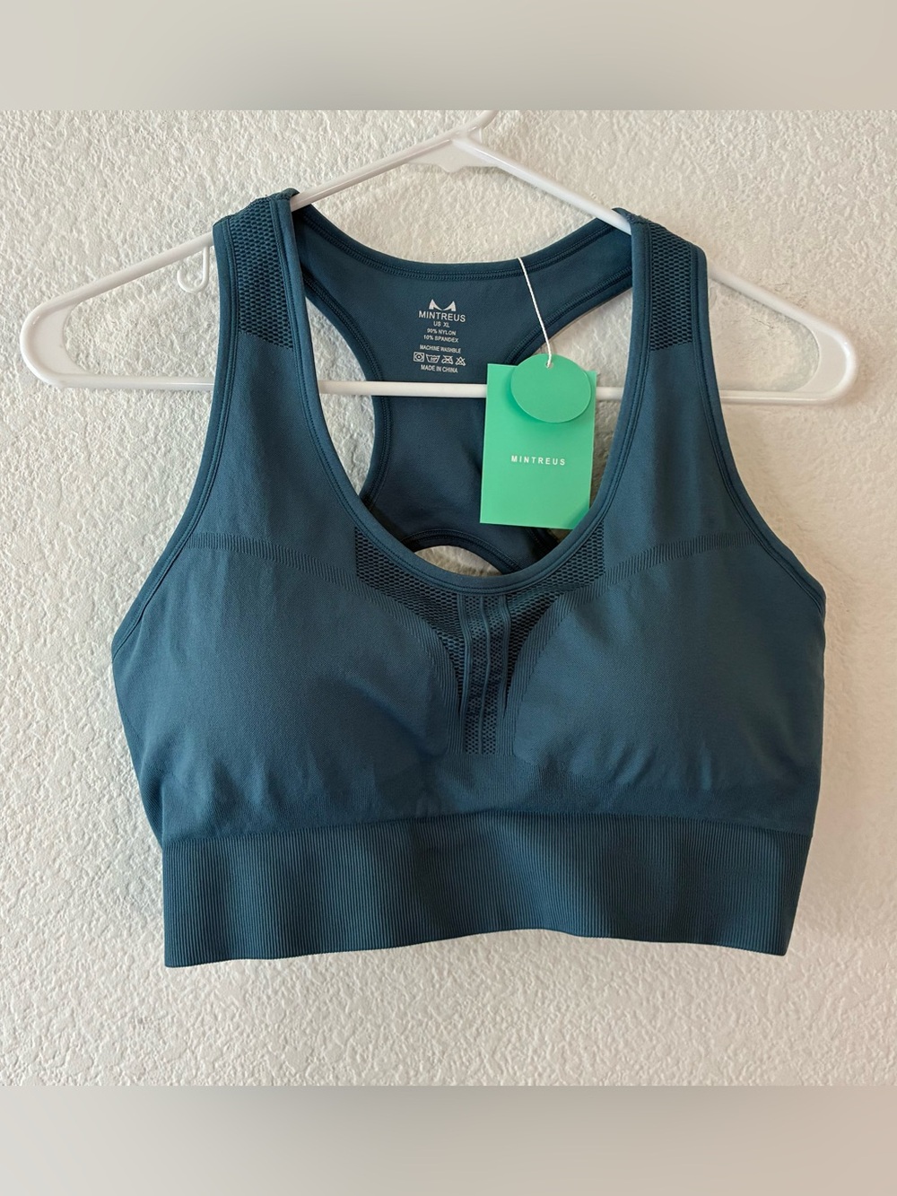 Mintreus Sports Bra XL, NEW